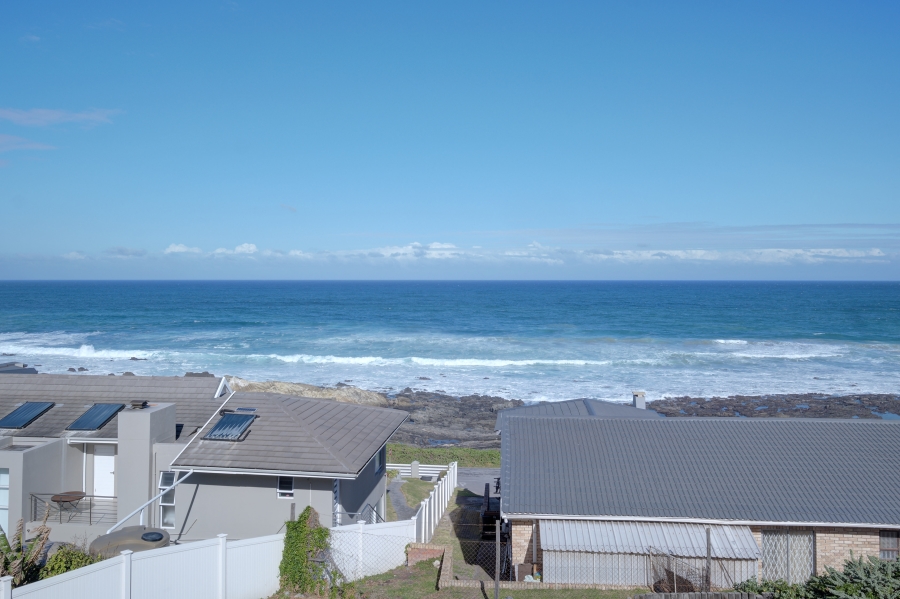 4 Bedroom Property for Sale in Seaview Eastern Cape